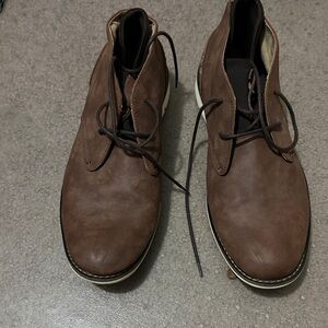 Kenneth Cole Reaction boots